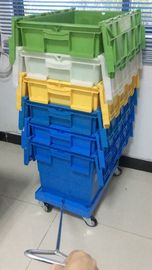 3 PUがカスタマイズされるプラスチック積み重ねのトロッコの舵移動を動かす4つをじりじり動かす