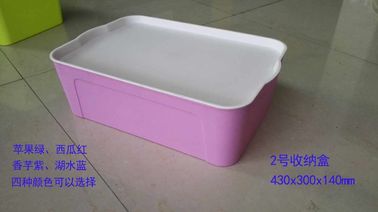 ふた/大きいプラスチック収納用の箱が付いている黄色いプラスチック貯蔵容器