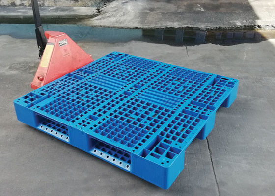2000kg中頑丈なプラスチック パレット8pcs鋼鉄補強